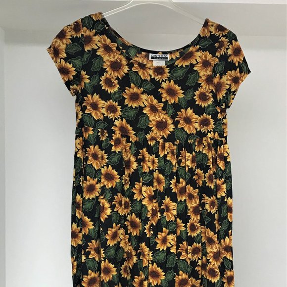 Contempo Casuals Dresses & Skirts - Vintage Contempo Casuals Sunflower Baby Doll Dress